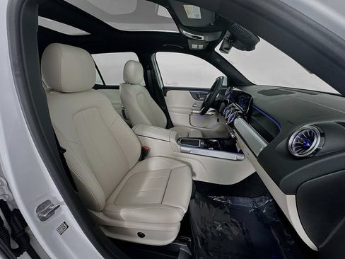 Used 2026 Mercedes-Benz GLB 250 image 28