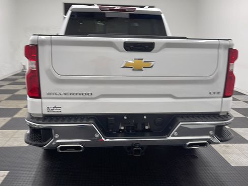 Used 2025 Chevrolet Silverado 1500 LTZ AWD/4WD image 17