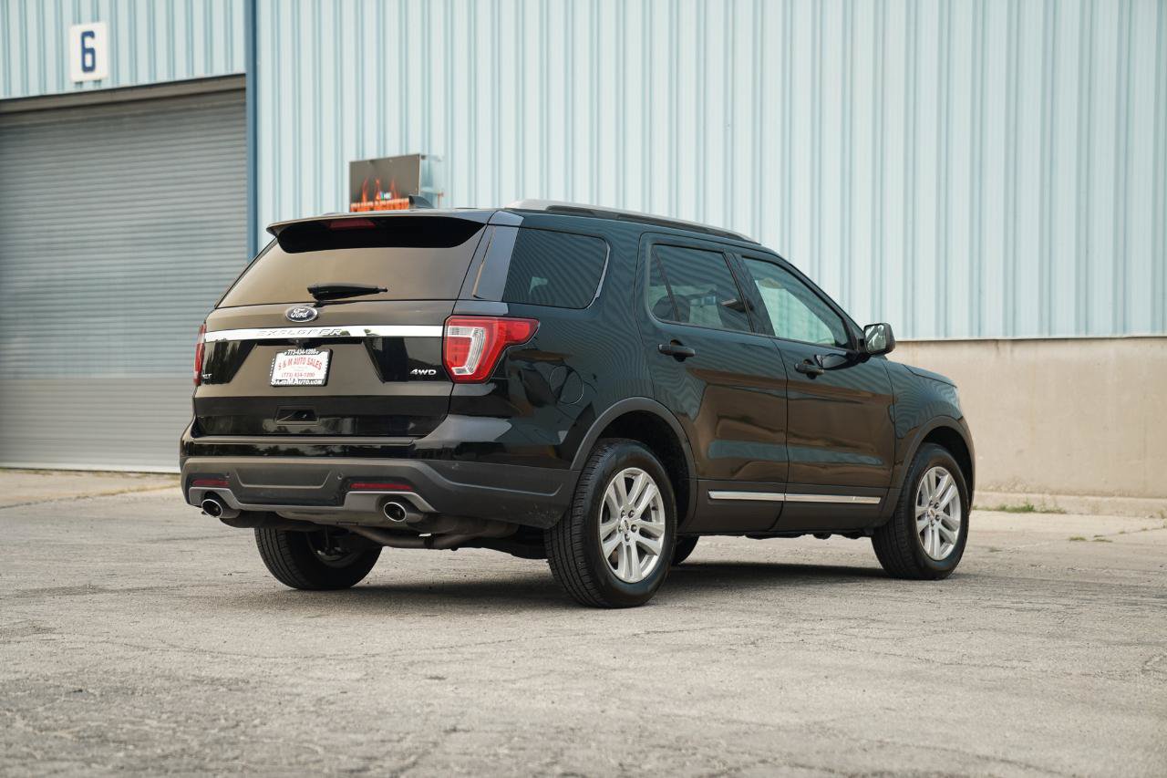 Used 2018 Ford Explorer XLT AWD/4WD image 17