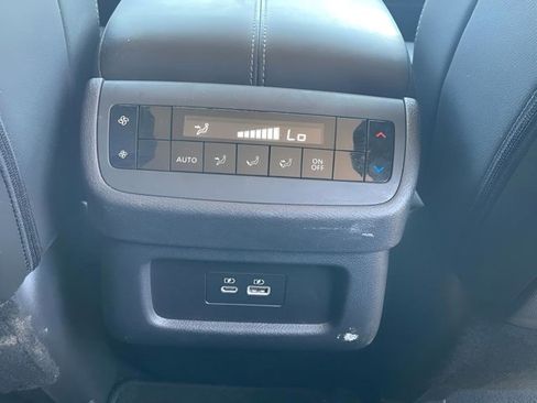 Certified 2024 Nissan Pathfinder SL FWD image 15