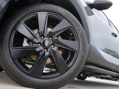 Used 2024 Hyundai Santa Cruz Night image 11