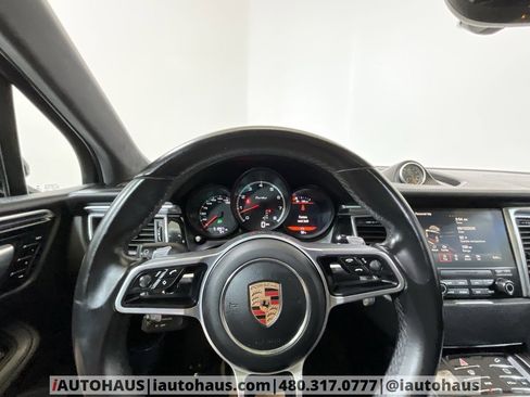 Used 2018 Porsche Macan Turbo w/ Premium Package Plus image 26
