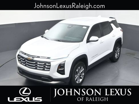 Used 2025 Chevrolet Equinox LT FWD image 24
