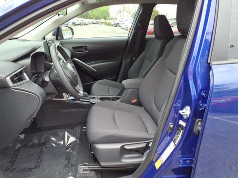 Used 2024 Toyota Corolla Cross LE AWD/4WD image 14