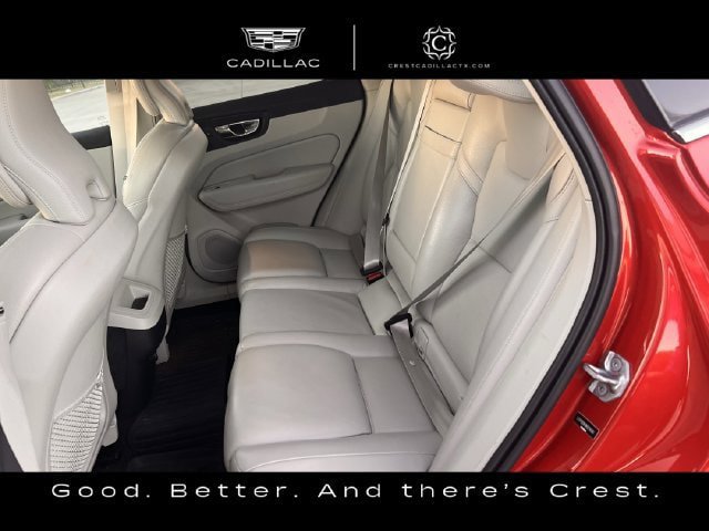 Used 2019 Volvo XC60 T5 Momentum w/ Premium Package FWD image 29