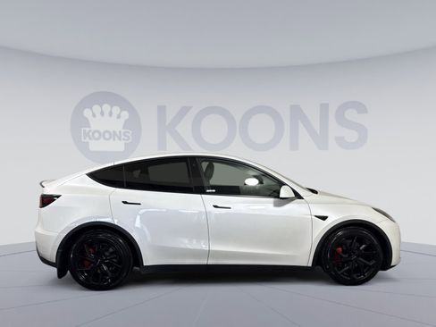 Used 2022 Tesla Model Y Performance image 8