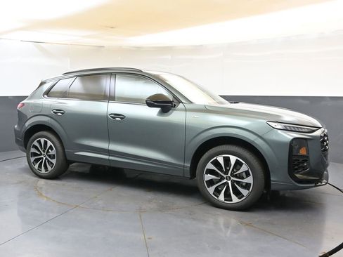 New 2026 Audi Q3 quattro 2.0T AWD/4WD image 7
