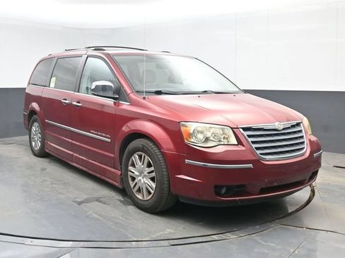 Used 2010 Chrysler Town & Country Limited FWD image 2