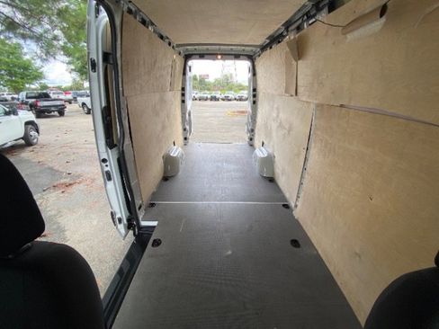 Used 2023 Mercedes-Benz Sprinter 2500 image 18