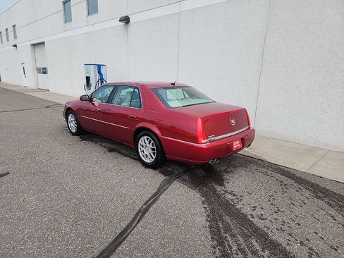 Used 2006 Cadillac DTS w/ Sun And Sound Package FWD image 3