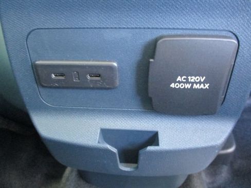Used 2025 Ford Maverick Tremor AWD/4WD image 23