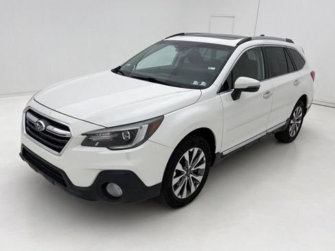 Used 2019 Subaru Outback 2.5i Touring AWD/4WD image 4