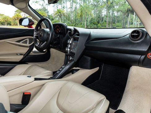 Used 2018 McLaren 720S Luxury RWD image 49