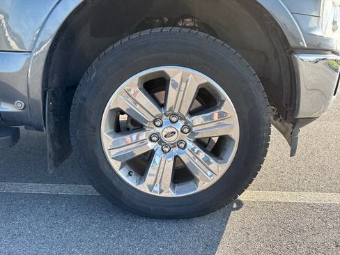 Used 2019 Ford F150 Lariat w/ Equipment Group 502A Luxury AWD/4WD image 11
