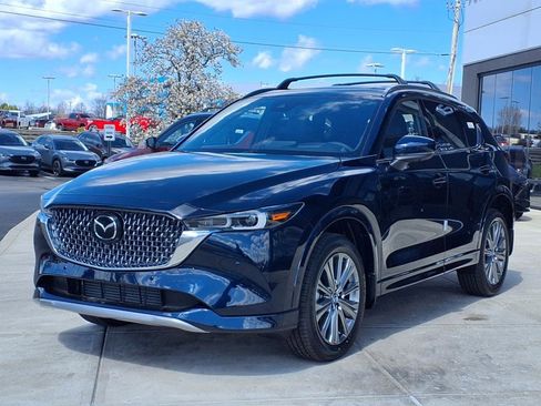 New 2025 MAZDA CX-5 Signature image 2