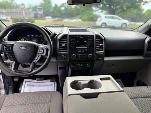 Used 2017 Ford F150 XLT AWD/4WD image 11