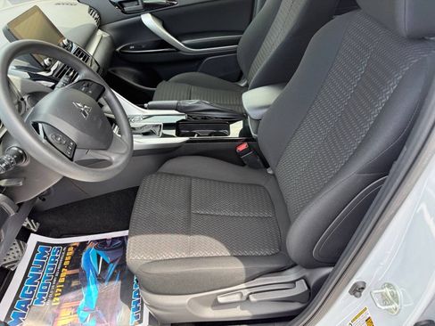 Used 2023 Mitsubishi Eclipse Cross LE AWD/4WD image 10