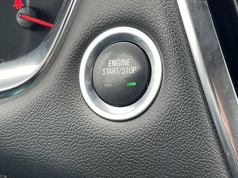 Used 2023 Chevrolet Traverse High Country image 32