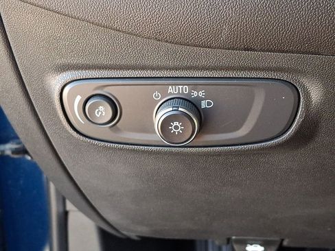 Used 2023 Chevrolet Equinox LT image 24