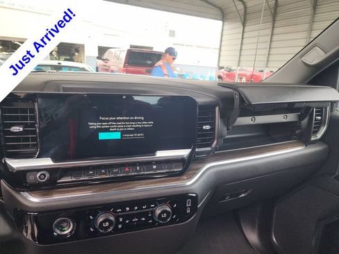 Used 2023 Chevrolet Silverado 1500 RST AWD/4WD image 7