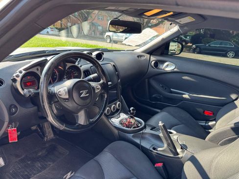 Used 2014 Nissan 370Z Coupe w/ Sport Package RWD image 18