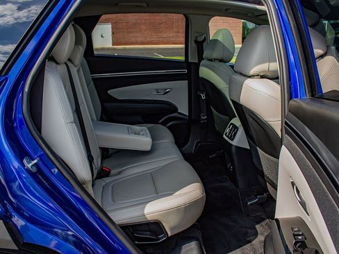 Used 2022 Hyundai Tucson Limited w/ Cargo Package AWD/4WD image 16