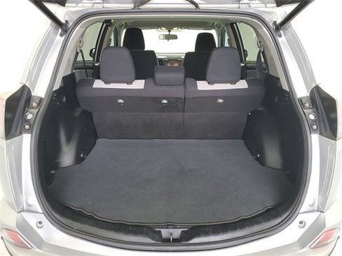 Used 2016 Toyota RAV4 XLE image 11