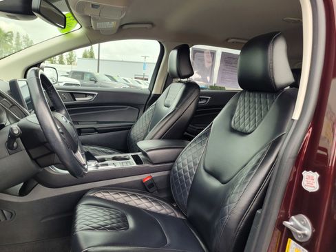 Used 2023 Ford Edge Titanium AWD/4WD image 10