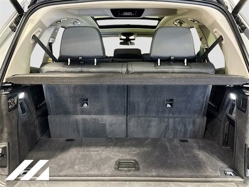 Used 2024 BMW X7 xDrive40i w/ Premium Package image 29