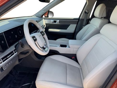 Used 2025 Hyundai Santa Fe Limited image 9