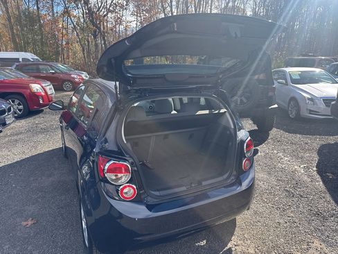 Used 2015 Chevrolet Sonic LT image 33