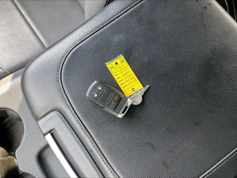 Used 2022 RAM 3500 Tradesman w/ Safety Group image 10