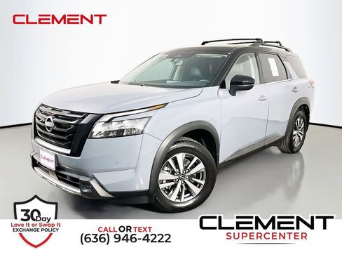 Used 2023 Nissan Pathfinder SL w/ Lighting Package (N92) FWD image 1