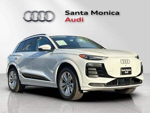 Used 2025 Audi Q6 e-tron Premium w/ Convenience Package image 9