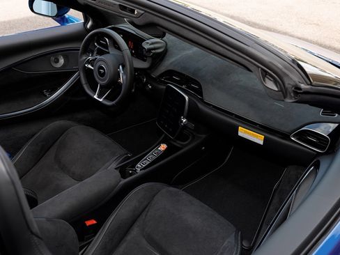 New 2026 McLaren Artura Spider RWD image 52
