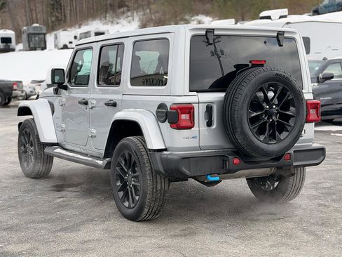 Used 2024 Jeep Wrangler Unlimited Sahara w/ Dual Top Group image 7