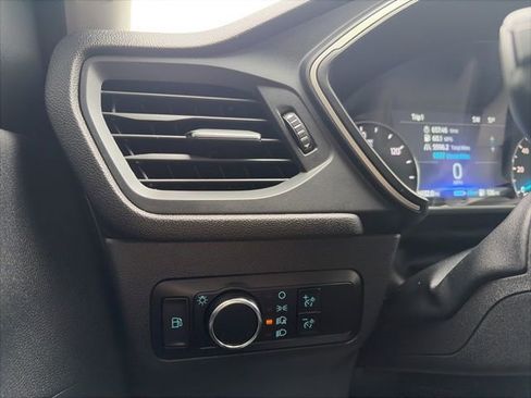 Used 2021 Ford Escape SE w/ Cold Weather Package FWD image 19