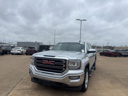 Used 2017 GMC Sierra 1500 SLE w/ Texas SLE Value Package image 6