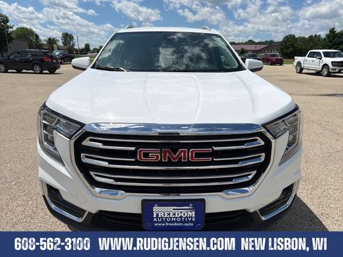 Used 2024 GMC Terrain SLT AWD/4WD image 8