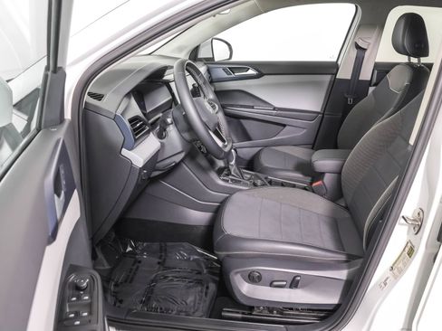 Used 2023 Volkswagen Taos SE w/ Black Wheel Package AWD/4WD image 7