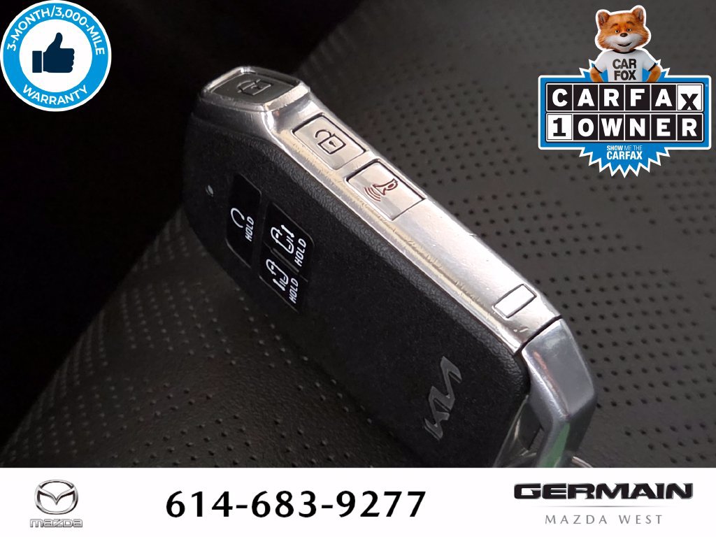 Used 2022 Kia Carnival LX FWD image 35
