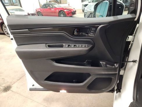 Used 2023 Honda Odyssey Elite image 24