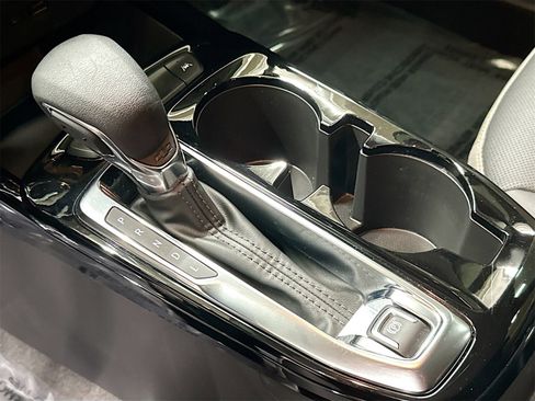 Used 2024 Chevrolet Trax ACTIV w/ Driver Confidence Package image 17