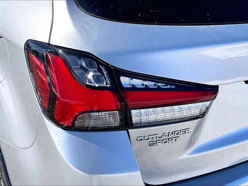 Used 2022 Mitsubishi Outlander Sport ES image 27