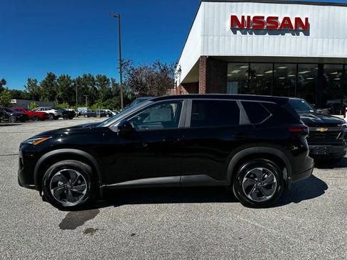 New 2026 Nissan Rogue SV image 10