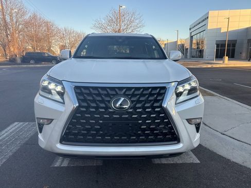 Used 2023 Lexus GX 460 Premium image 2