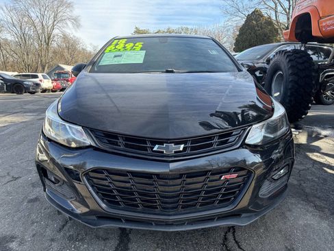 Used 2018 Chevrolet Cruze LT w/ Redline Edition FWD image 4