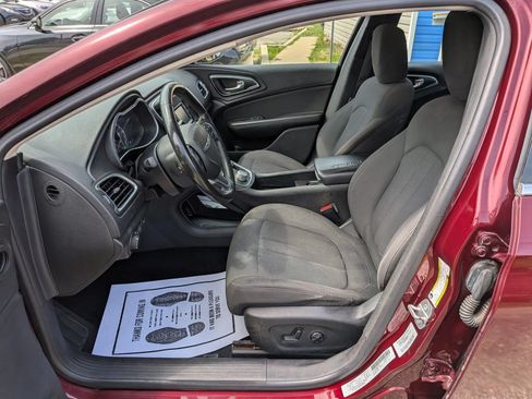 Used 2016 Chrysler 200 Limited w/ Convenience Group FWD image 18