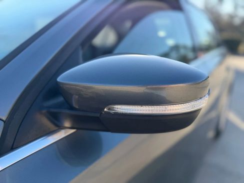 Used 2016 Volkswagen Jetta SE image 44