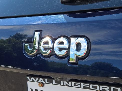 Used 2017 Jeep Grand Cherokee Limited AWD/4WD image 28